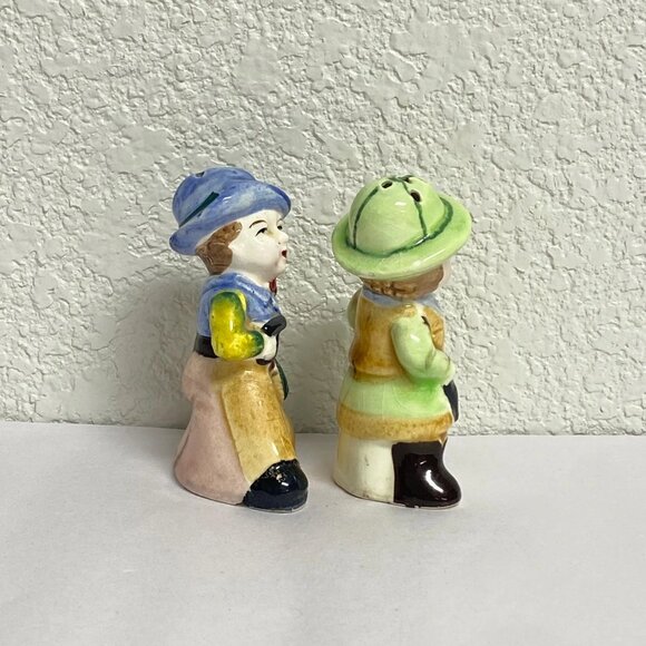 Vintage Cowboy and Cowgirl Salt and Pepper Shaker Set Japan Ceramic Decor - Picture 4 of 8